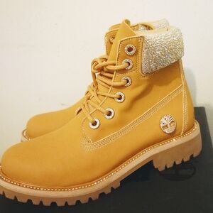 NEW JChoo & Timberland Leather Wheat Nubuck w/Crystals  w/Tag 8/39 euro